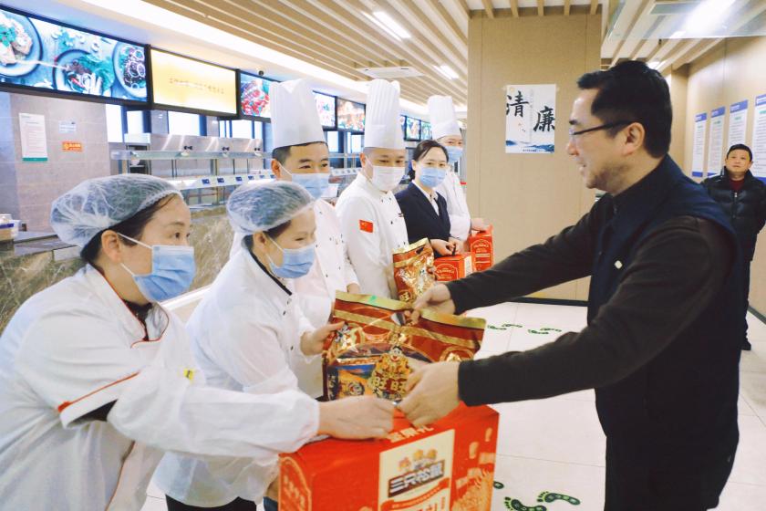 缘聚重药｜通用技术重药控股领导班子走访慰问一线干部职工